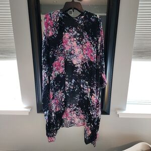 Lovestitch Kimono NWOT